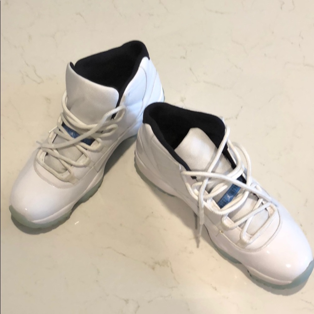 Retro Jordan 11s. Legend blue